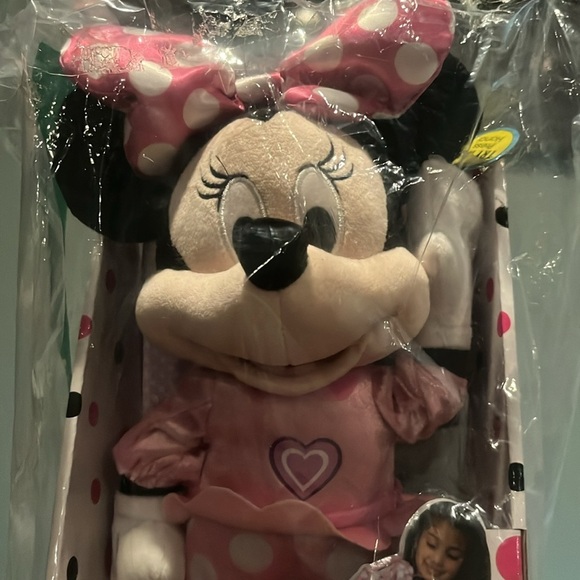 Singing Minnie - Picture 2 of 2